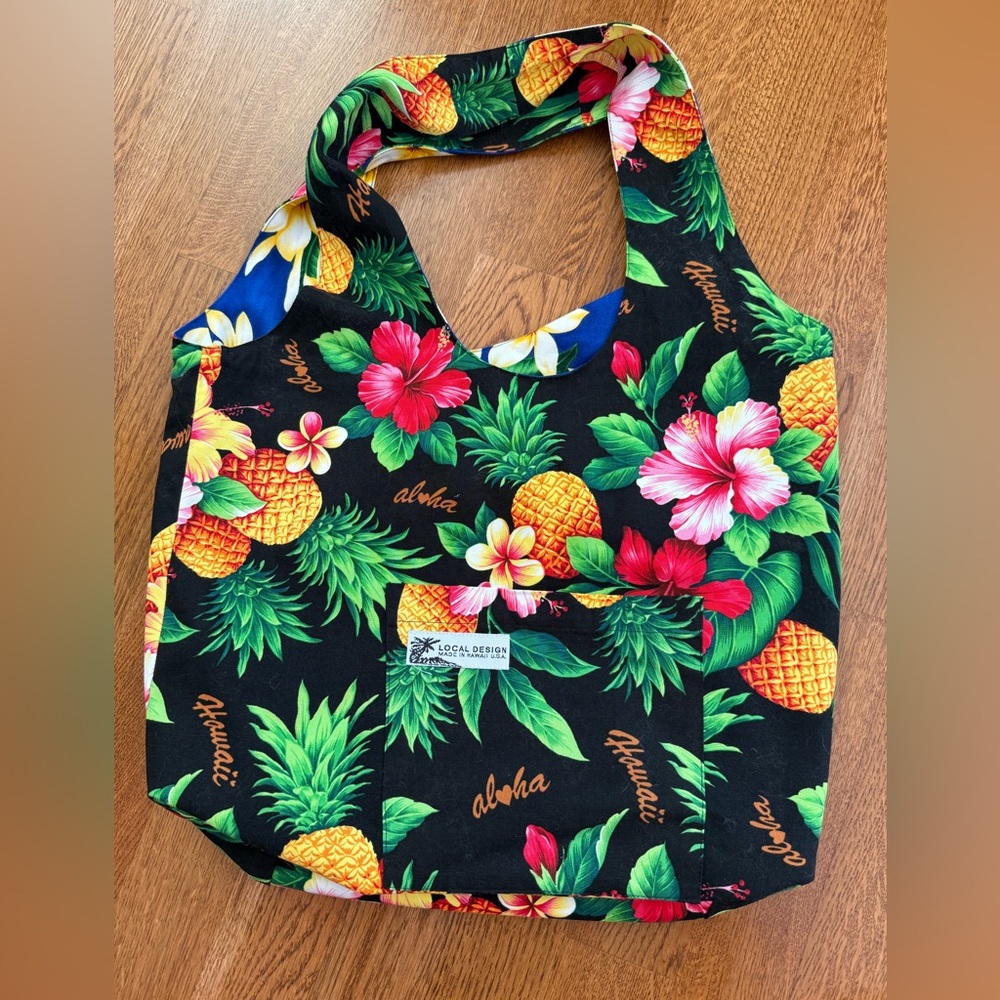 New Hawaiian Reversible 2 Side Floral Hibiscus Large Tote Black Red Blue